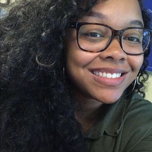 Meet your Posher, Marissa